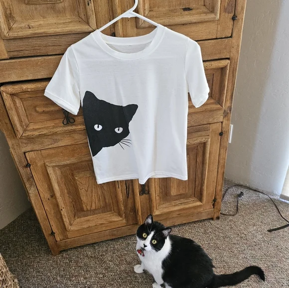 NWOT Cat Face Graphic T-Shirt - White and Black - Picture 4 of 4